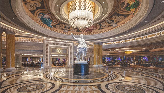 Caesars Palace unveils extravagant new entryway